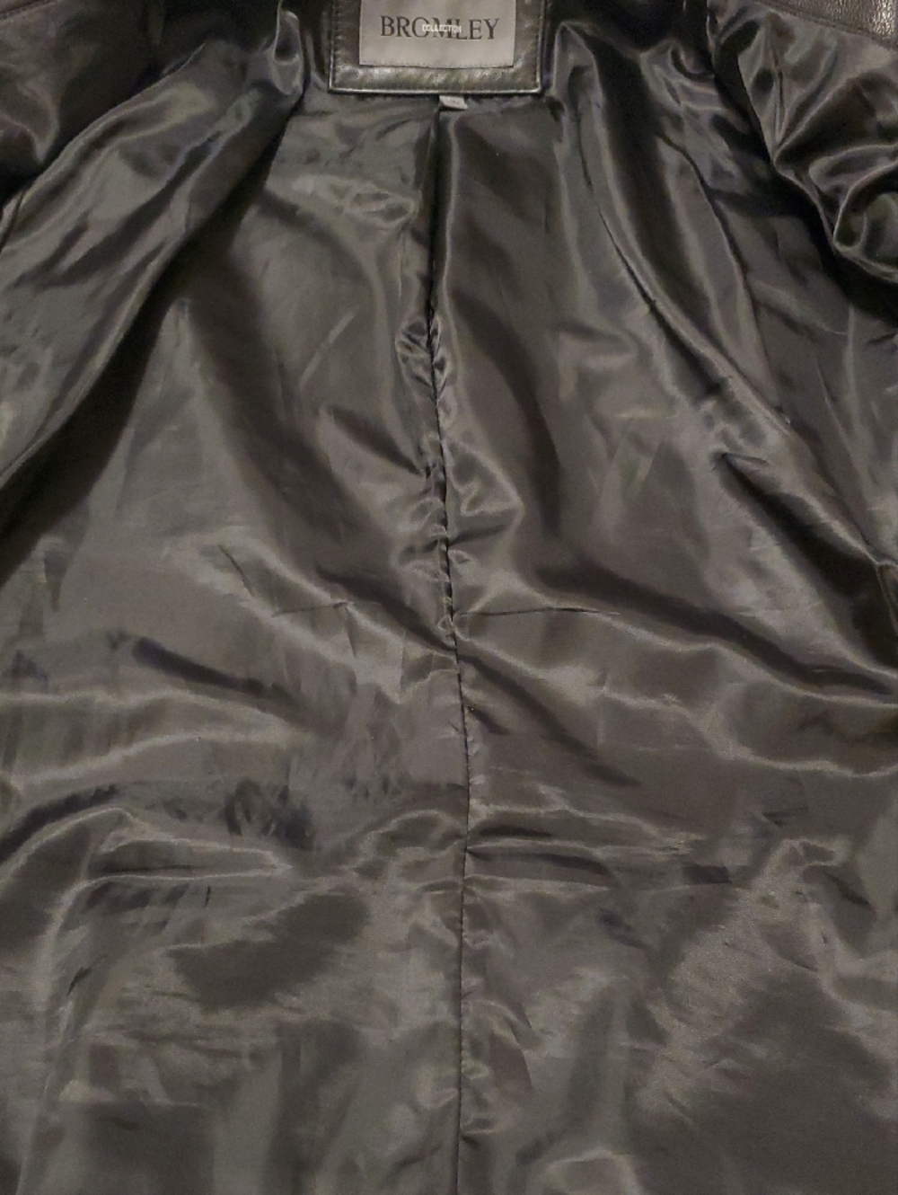 Bromley Sheen Soft Leather Zip-Front Women's Jacket in Black - Picture 6 of 15